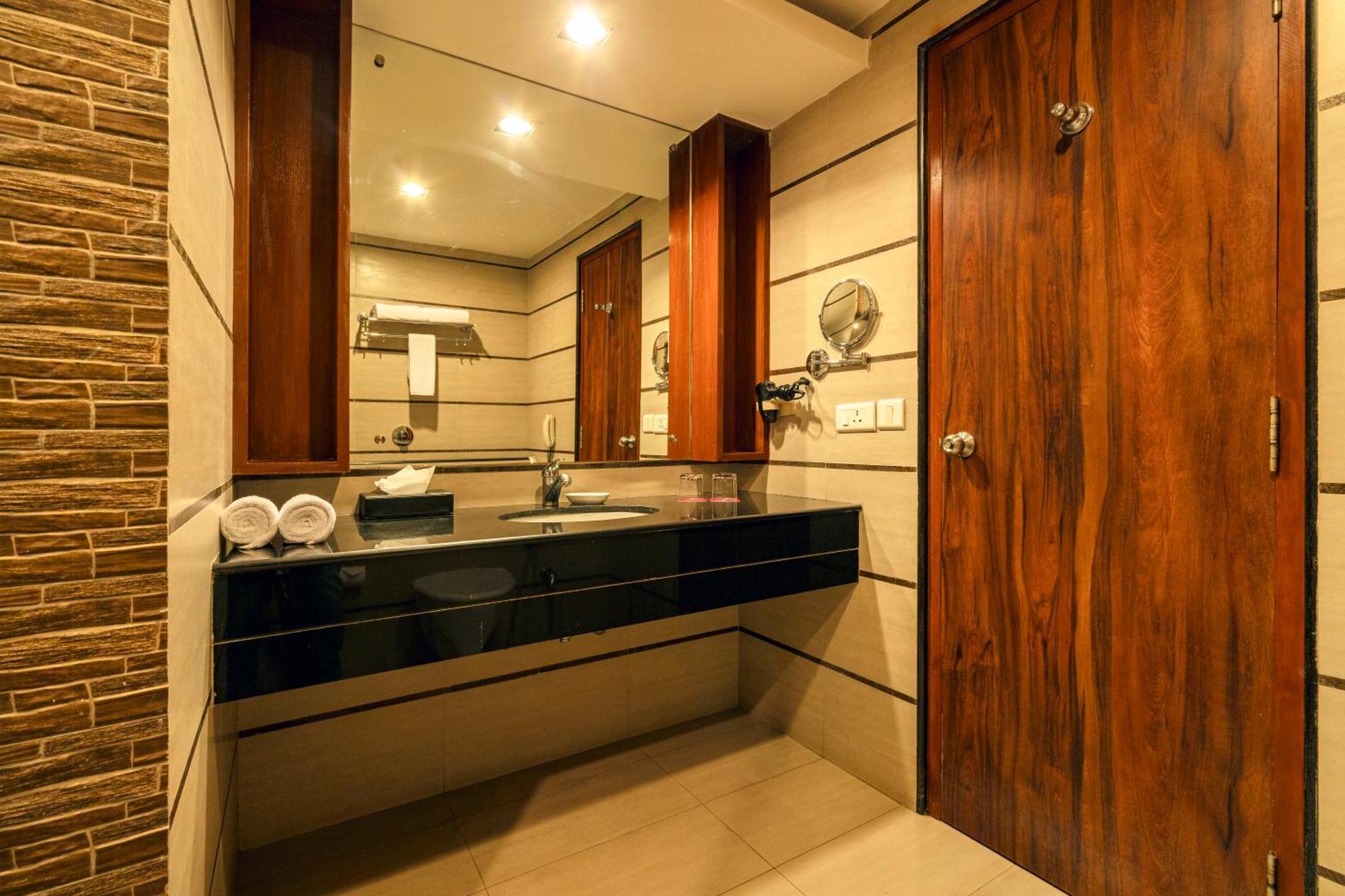 Hotel The Residency Karur Extérieur photo
