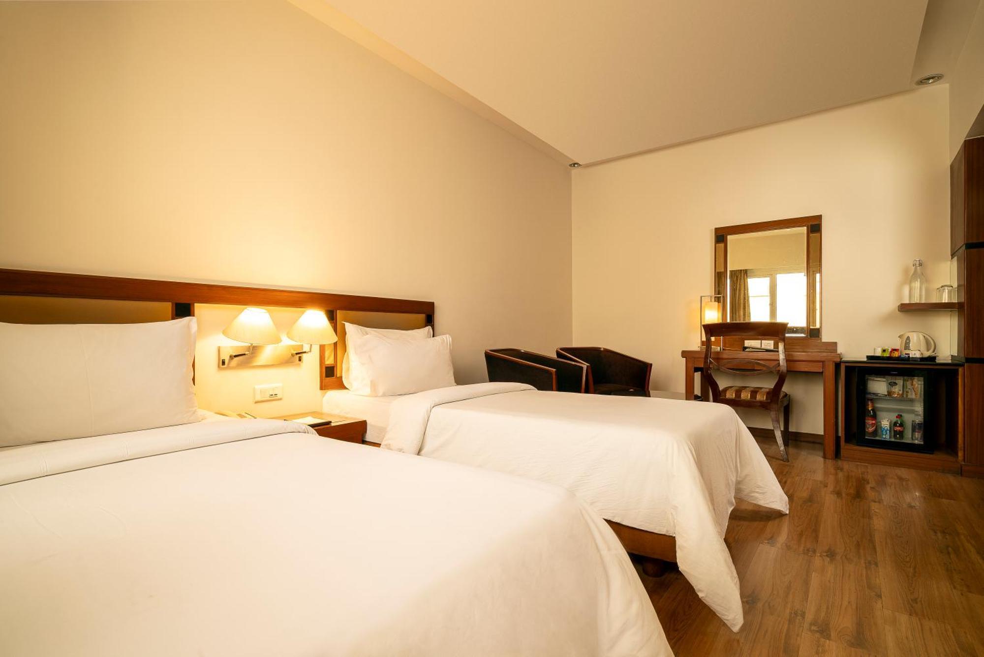 Hotel The Residency Karur Extérieur photo