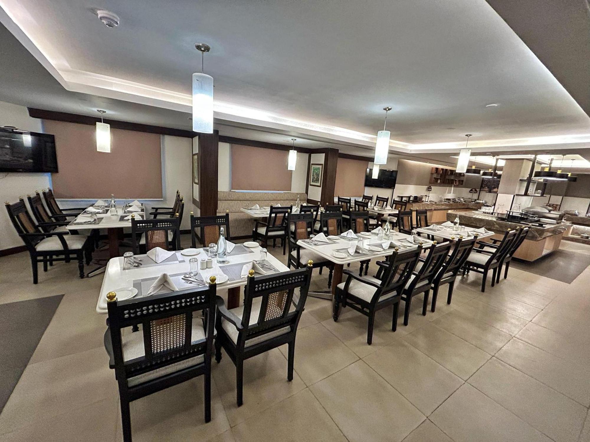 Hotel The Residency Karur Extérieur photo