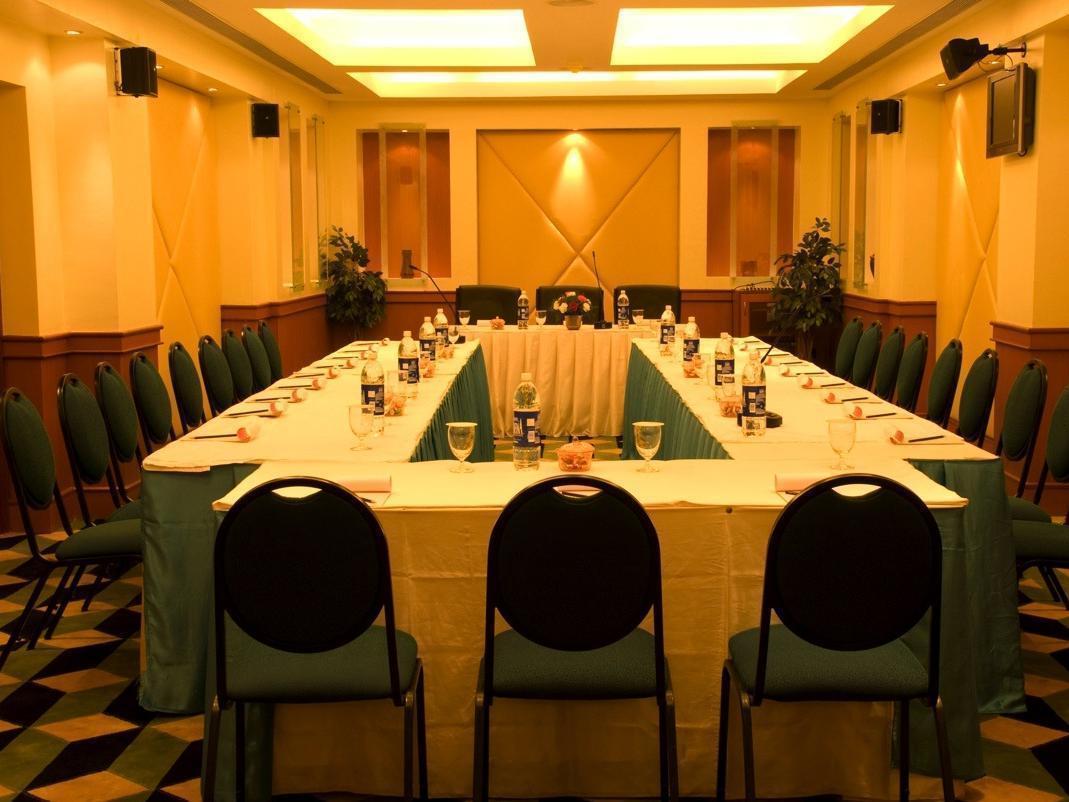 Hotel The Residency Karur Extérieur photo