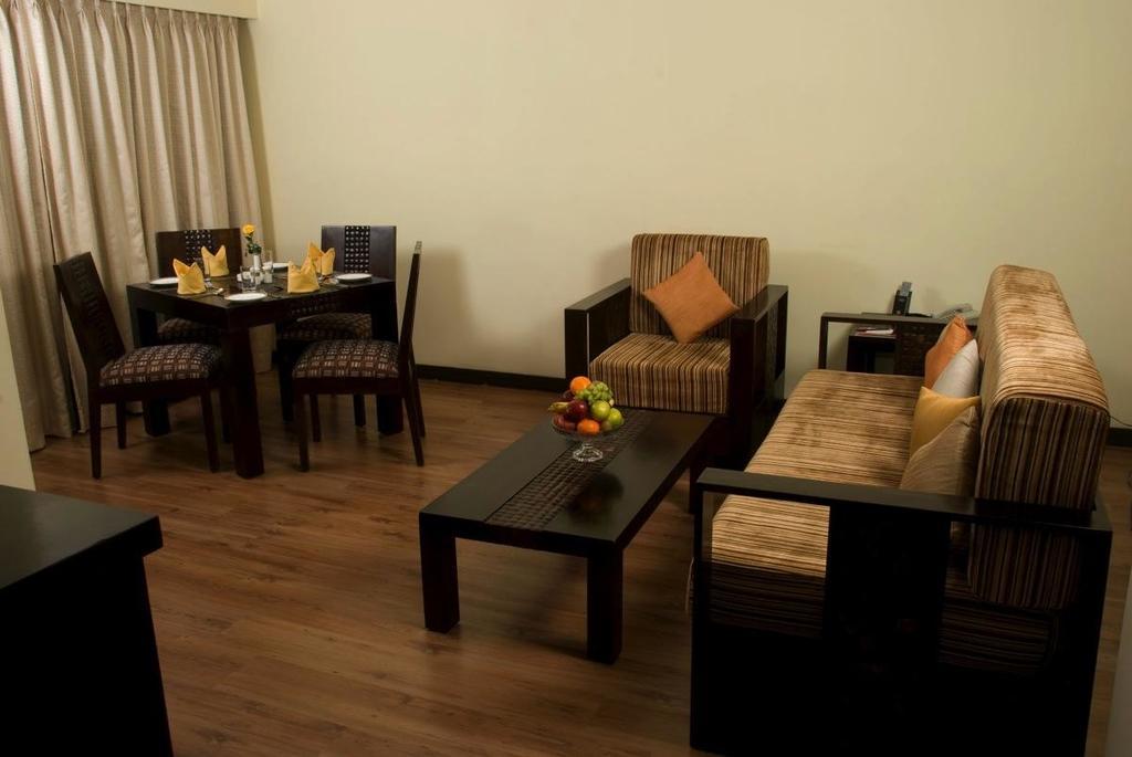 Hotel The Residency Karur Extérieur photo