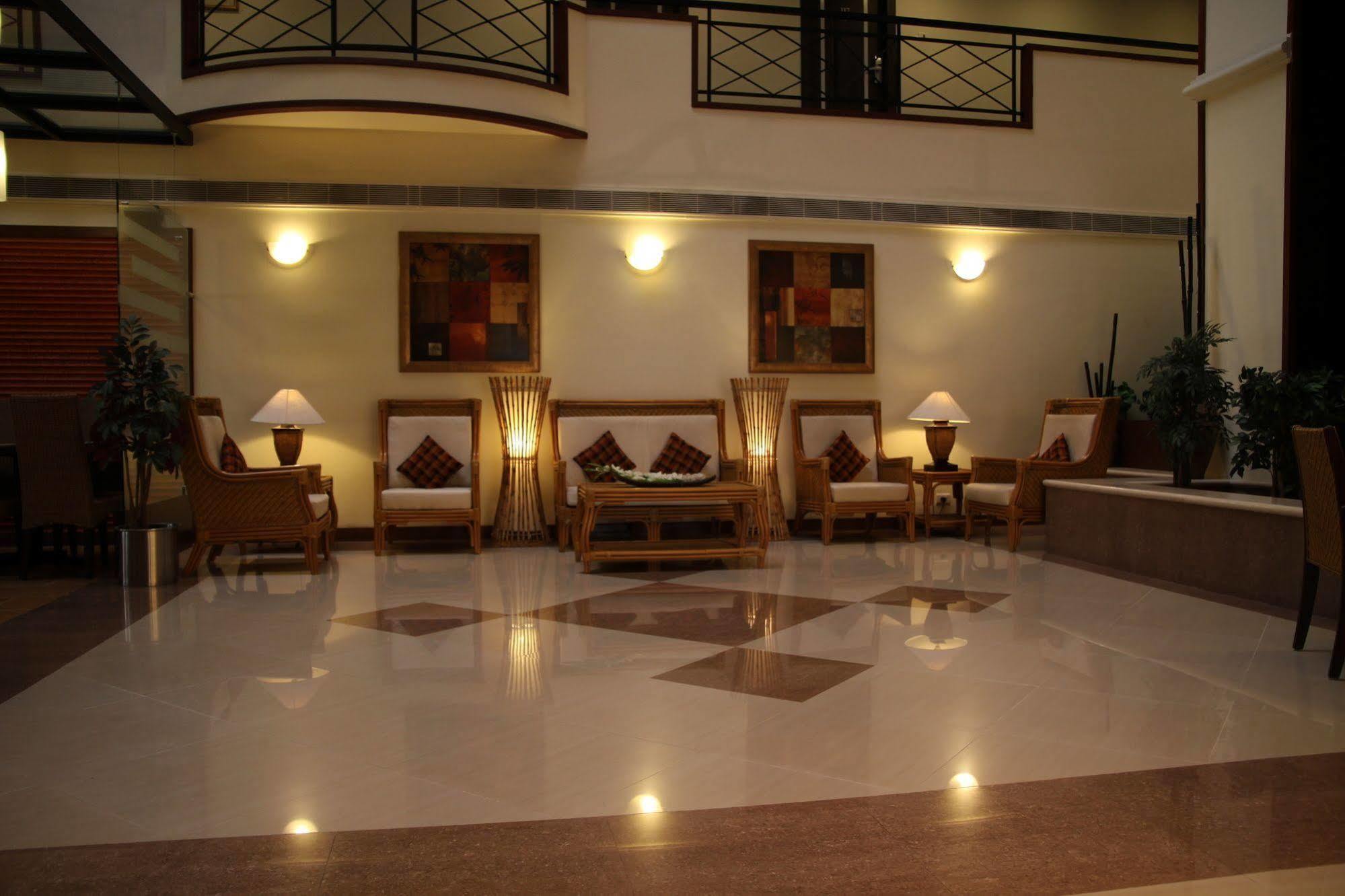 Hotel The Residency Karur Extérieur photo
